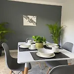 Apartamento En Medellin Cerca De Laureles